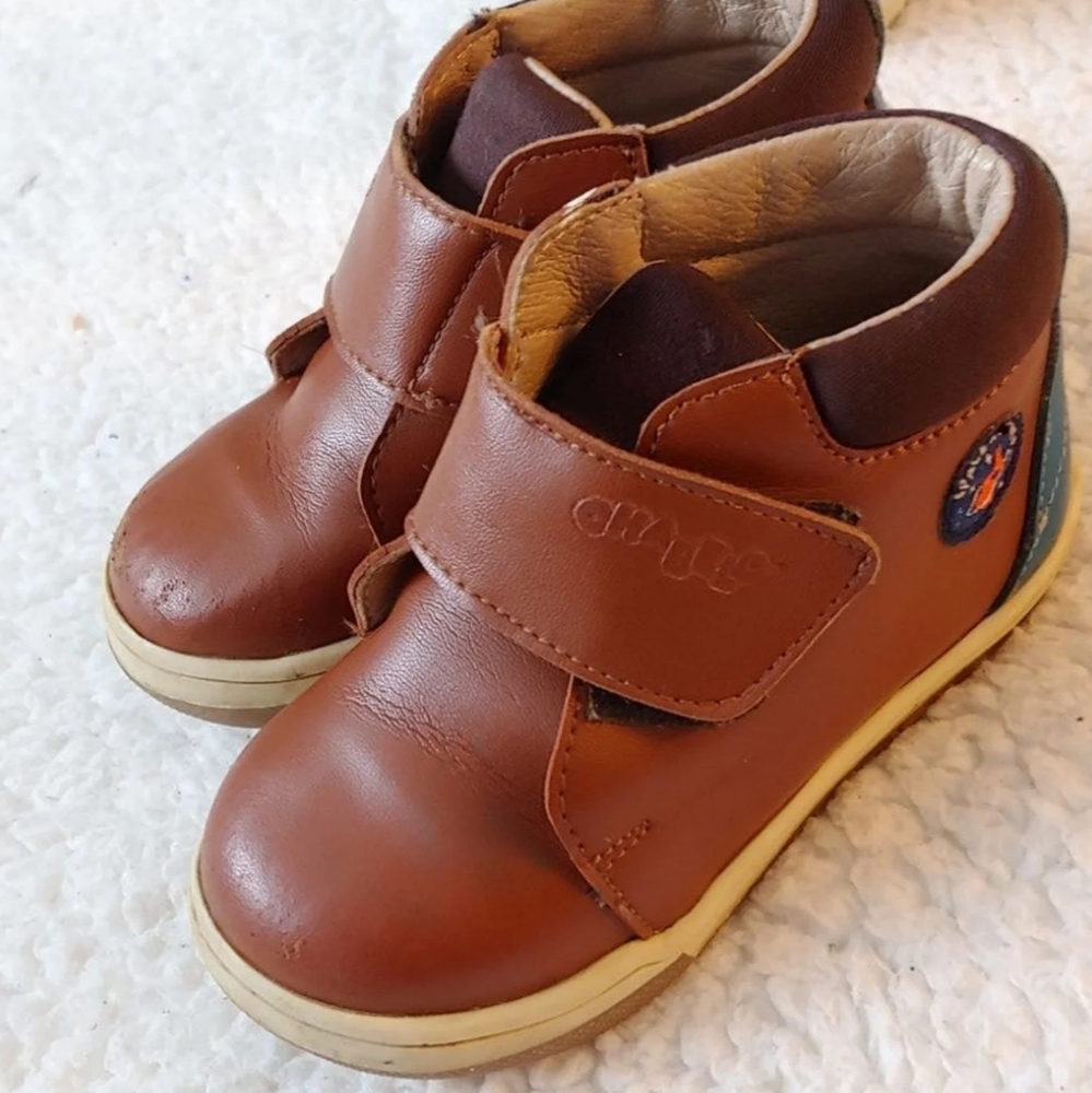 Chabelo boys brown booties 8